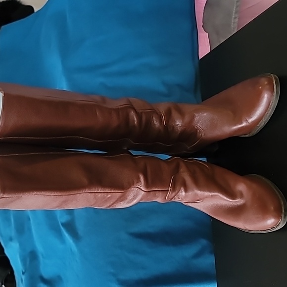 Knee-high Calvin Klein boots. - Picture 1 of 1